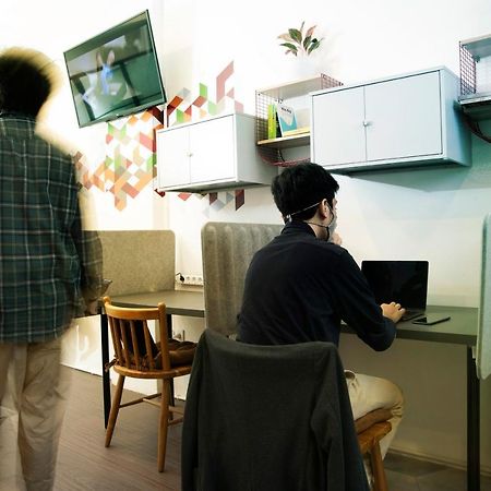 Tuju Arteri Pods Hostel Jakarta Ngoại thất bức ảnh