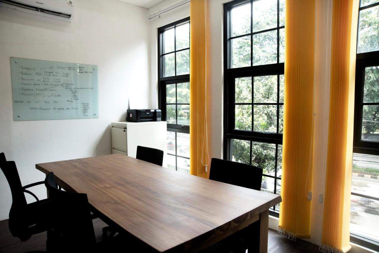 Tuju Arteri Pods Hostel Jakarta Ngoại thất bức ảnh