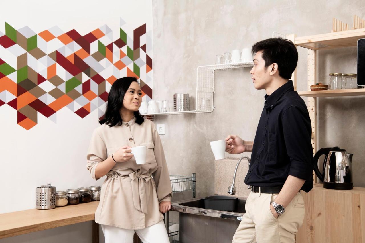 Tuju Arteri Pods Hostel Jakarta Ngoại thất bức ảnh