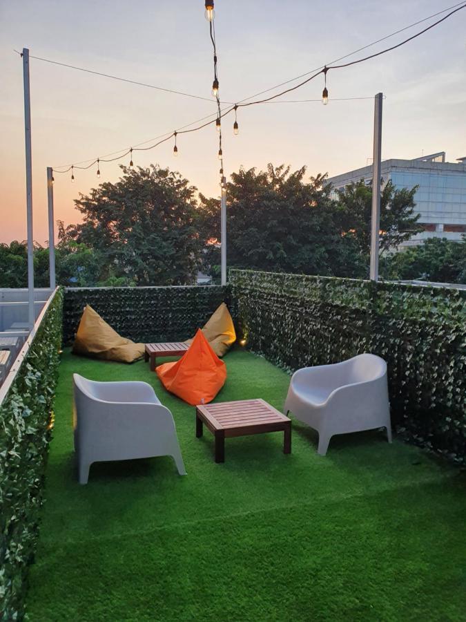 Tuju Arteri Pods Hostel Jakarta Ngoại thất bức ảnh