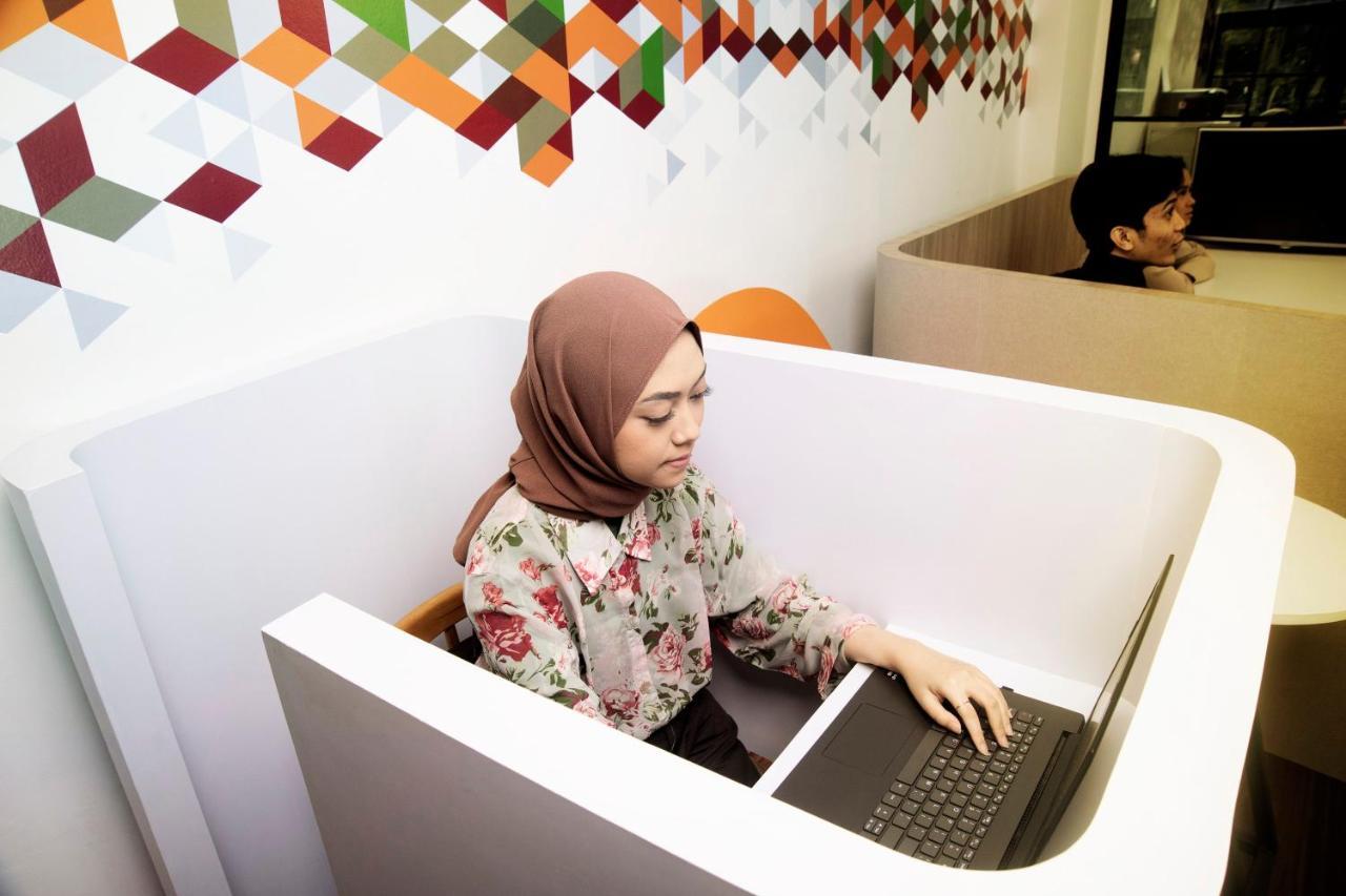 Tuju Arteri Pods Hostel Jakarta Ngoại thất bức ảnh
