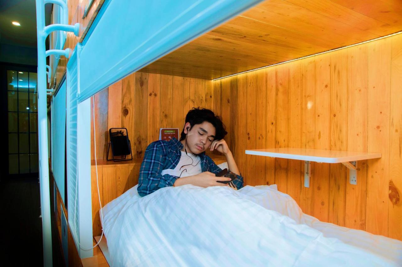 Tuju Arteri Pods Hostel Jakarta Ngoại thất bức ảnh
