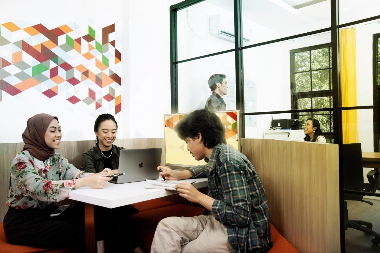 Tuju Arteri Pods Hostel Jakarta Ngoại thất bức ảnh