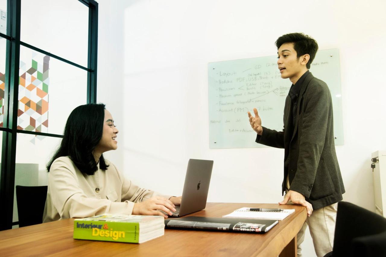 Tuju Arteri Pods Hostel Jakarta Ngoại thất bức ảnh
