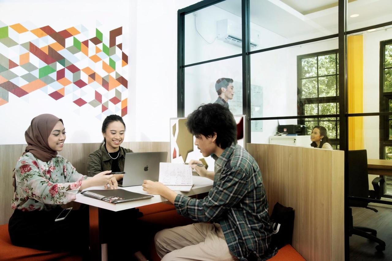 Tuju Arteri Pods Hostel Jakarta Ngoại thất bức ảnh